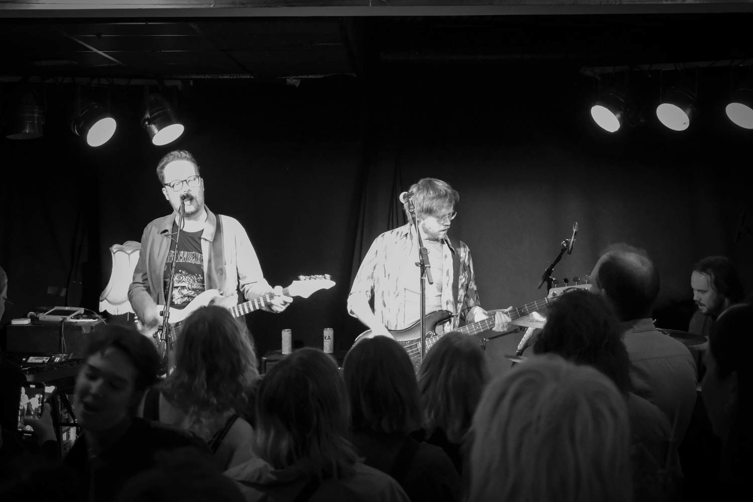 Stillbild från närMurbräckan spelar live på Söderport.